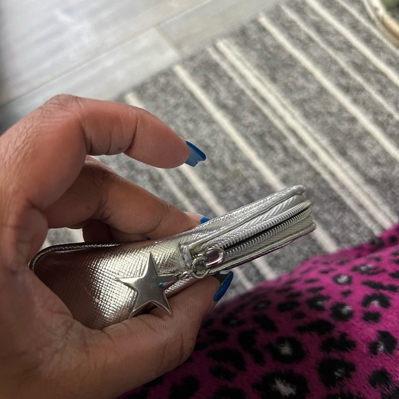 Givenchy Make Up Bag - Picture 4 of 4